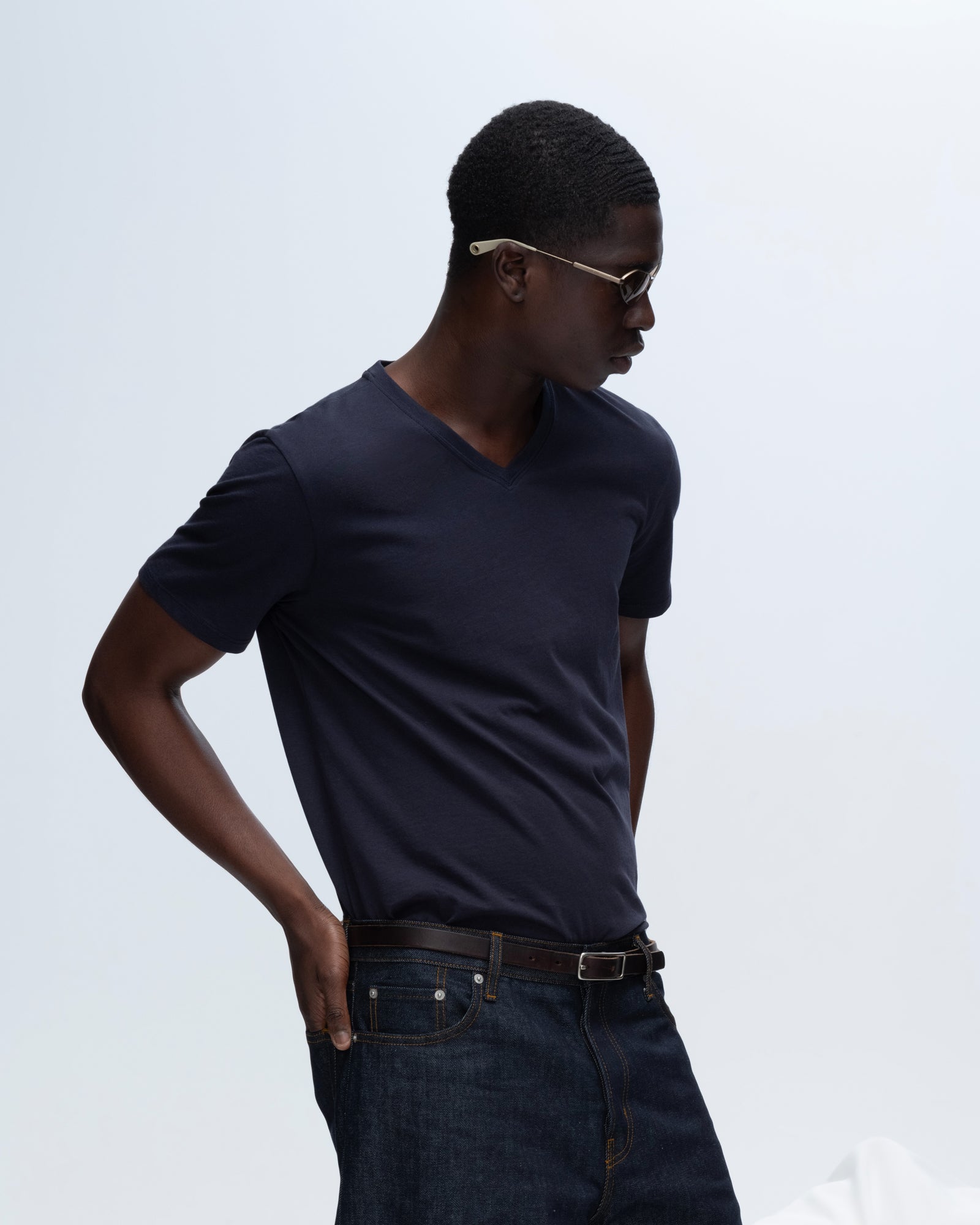 AM4061-GAB-MIDNIGHT-MODEL_060_022025 Classic Jersey V-Neck Tee - Midnight - Image 1