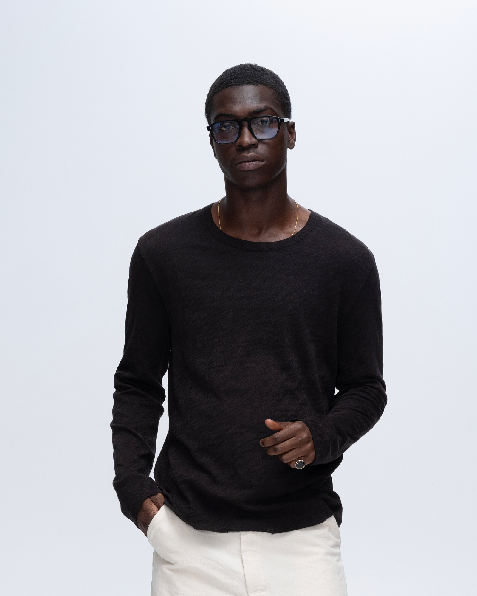 AM4146-FK-BLACK-MODEL_001crop0224_0225 Slub Jersey Long Sleeve Destroyed Wash Tee - Black - Image 1